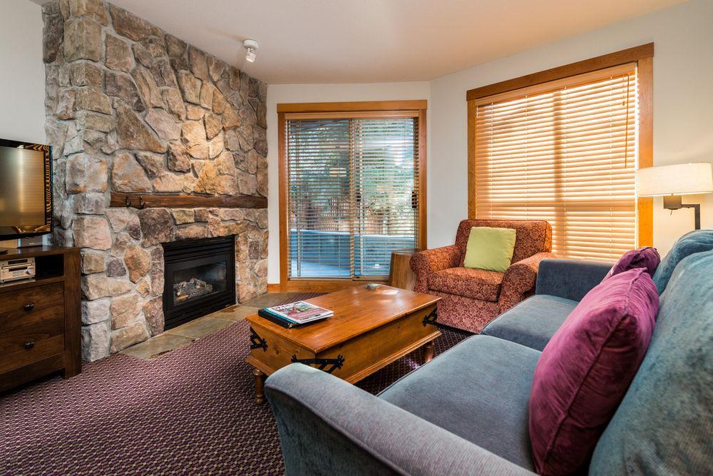 Hotel Lodging Ovations Whistler Exteriér fotografie