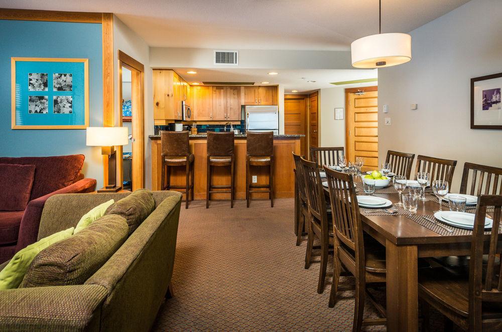 Hotel Lodging Ovations Whistler Exteriér fotografie