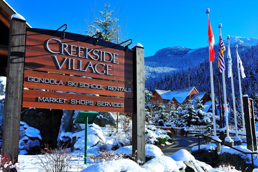Hotel Lodging Ovations Whistler Exteriér fotografie